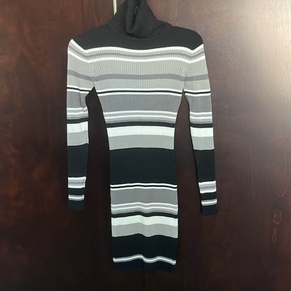 Venus Striped Knit Sweater Bodycon Dress Women’s Size S with Turtleneck - Picture 8 of 8